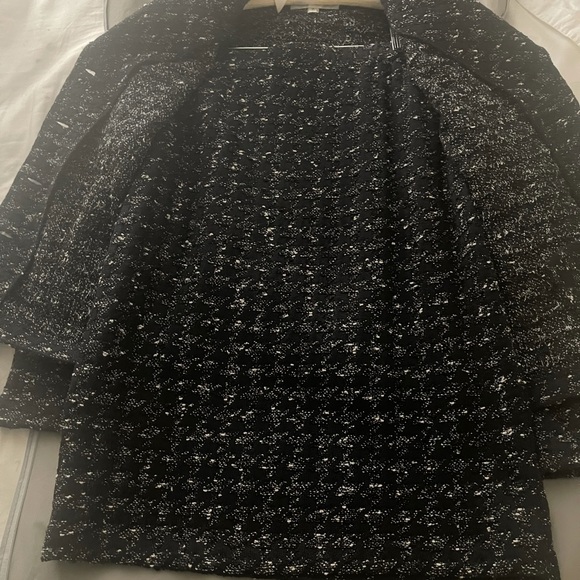 Women’s St Johns Skirt and Coat - Picture 7 of 7